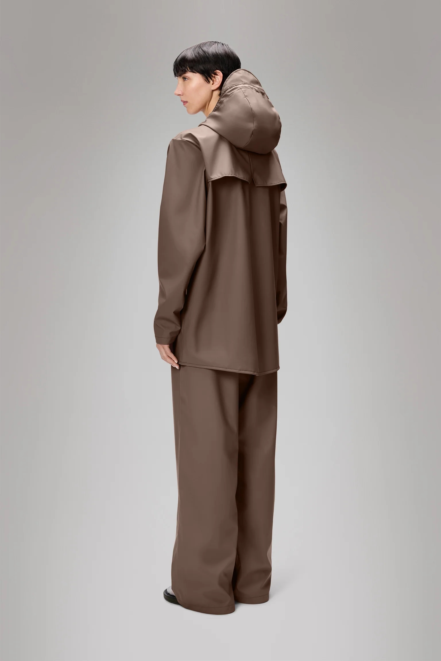 rains-jacket-shade.webp (3) Rains Jacket in Shade worn by model