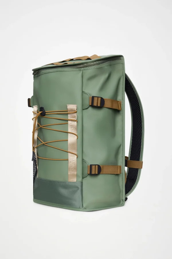 rains-trail-mountaineer-bag-well (2) Rains Trail Mountaineer Bag