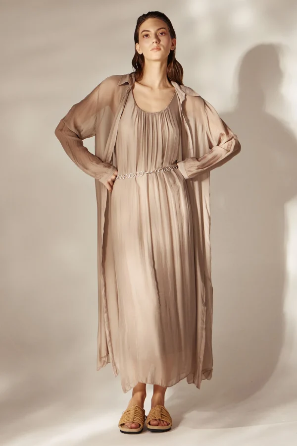 efimeron-aphrodite-long-dress-beige (1) Efimeron Aphrodite Long Shirt Beige worn by model