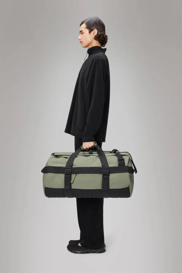 rains-texel-duffel-bag-drift (1) Rains Texel Duffel Bag Drift worn by model